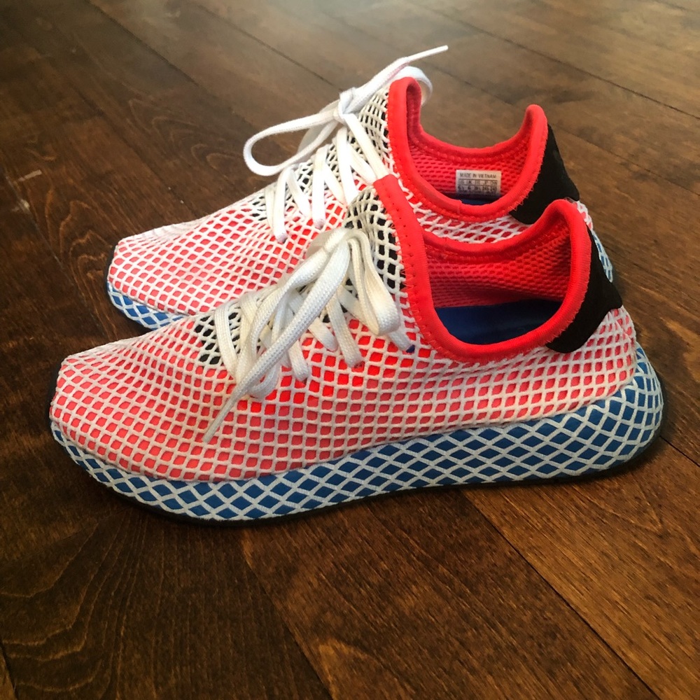 Adidas women’s deerupt sneaker Red/blue sz 8